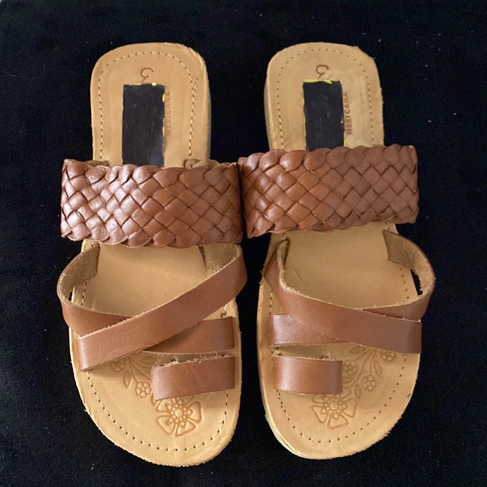 NWOT. Artisanal sandals 100% leather